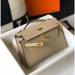 HERM Kelly Pochette Bag In Gris Tourterelle - Image 4