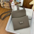 HERM Sac a Depeches 21 Bag in Taupe - Image 5