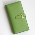 HERM Bearn Long  Wallet in Vert Criquet