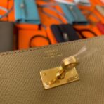 HERM Kelly Classique To Go Wallet In Tourterelle - Image 5