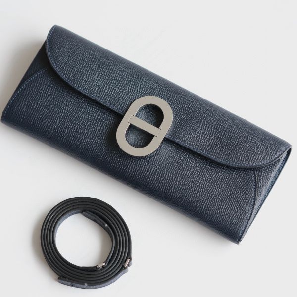hwoc3epbi_1800x1800_e34d81e9-e09d-420f-9cc8-1afa964ec611-1.jpg HERM Maillon To Go Wallet in Blue Indigo - Image 1