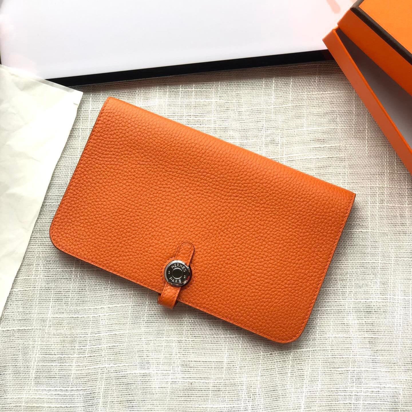 i1592287761_131_0_1800x1800_dcd71b19-830a-48d6-9d96-2082e3c8ed08-1.jpg HM Dogon Wallet 20 Orange SHW - Image 1