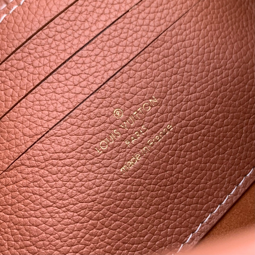 LOW KEY BAG 22 IN COGNAC BROWN CALFSKIN - Image 10