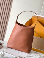 LOW KEY HOBO MM 35 IN COGNAC SMOOTH CALFSKIN - Image 3