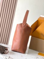 LOW KEY HOBO MM 35 IN COGNAC SMOOTH CALFSKIN - Image 4