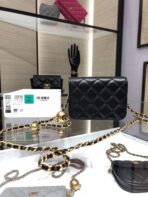 MINI FLAP BAG 12 IN BLACK QUILTED LAMBSKIN GOLD HARDWARE - Image 4
