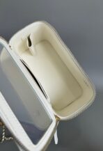 CC Vanity Case Pearl 17cm White Lambskin Gold hardware - Image 10