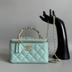 CC Vanity Case Pearl 17cm Aqua Blue Lambskin Gold hardware - Image 2