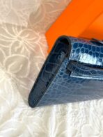 KELLY CUT 31 IN NAVY BLUE SHINNY CROCO-EMBOSSED  WITH SILVER HARDWARE - Image 6