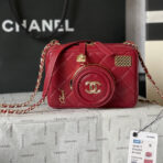 CC 16 CAMERA BAG IN BURGUNDY RED CALFSKIN AND GOLD PLATED METAL - Image 2
