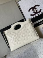 CC MEDIUM 36 SHOPPING BAG IN WHITE CALFSKIN - Image 4