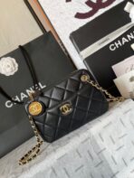 CAMERA BAG 18 IN BLACK QUILTED LAMBSKIN DOUBLE C GOLD COIN - Image 3