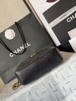 CAMERA BAG 18 IN BLACK QUILTED LAMBSKIN DOUBLE C GOLD COIN - Image 5