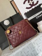 CAMERA BAG 24 IN BUCCANEER RED QUILTED LAMBSKIN DOUBLE C GOLD COIN - Image 4