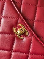 CAMERA BAG 24 IN RED QUILTED LAMBSKIN DOUBLE C GOLD COIN - Image 5