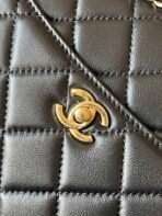 CAMERA BAG 24 IN BLACK QUILTED LAMBSKIN DOUBLE C GOLD COIN - Image 5