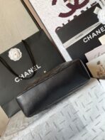 CAMERA BAG 24 IN BLACK QUILTED LAMBSKIN DOUBLE C GOLD COIN - Image 7
