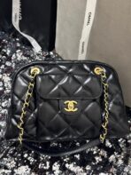 BOWLING BAG 33 IN BLACK SOFT LAMBSKIN GOLD HARDWARE - Image 4
