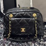 BOWLING BAG 33 IN BLACK SOFT LAMBSKIN GOLD HARDWARE - Image 2