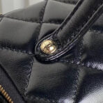 MEDIUM CAMERA BAG 23 IN BLACK LAMBSKIN GOLD HARDWARE - Image 5