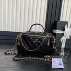MEDIUM CAMERA BAG 23 IN BLACK LAMBSKIN GOLD HARDWARE - Image 2
