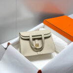 HALZAN 25 HANDLE BAG IN BEIGE GRAINED