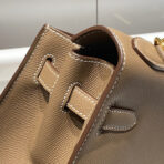 KELLY 32CM IN ETOUPE   GOLD HARDWARE - Image 9