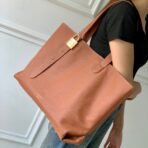 LOW KEY CABAS MM BAG 47 IN TAWNY BROWN GRAINED CALFSKIN - Image 2