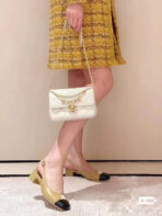 CC MINI 22 FLAP BAG IN WHITE CALFSKIN GOLD HARDWARE - Image 6
