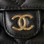 CC SMALL 17 FLAP BAG IN BLACK CALFSKIN WITH STRAP - Image 5