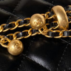 CC VANITY CASE 19 BLACK LAMBSKIN GOLD HARDWARE - Image 6