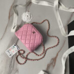 CC 16 CLASSIC CLUTCH WITH STRAP BAG IN LIGHT PINK LAMBSKIN - Image 3