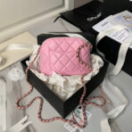 CC 16 CLASSIC CLUTCH WITH STRAP BAG IN LIGHT PINK LAMBSKIN - Image 4