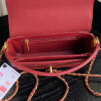 RETRO STYLE FLAP BAG 19 IN STILETTO RED GRAINED  GOLD HARDWARE - Image 4