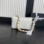 MEDIUM FLAP BAG 26 IN WHITE CALFSKIN GOLD DOUBLE C THICK CHAIN - Image 7