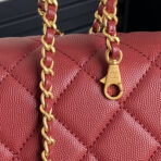 RETRO STYLE FLAP BAG 22 IN STILETTO RED GRAINED  GOLD HARDWARE - Image 4