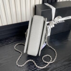 RETRO STYLE FLAP BAG 19 IN RHINO GRAY GRAINED  GOLD HARDWARE - Image 5