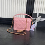 RETRO STYLE FLAP BAG 19 IN LGHT PINK GRAINED  GOLD HARDWARE - Image 10