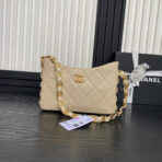 HOBO BAG 24 IN BEIGE CALFSKIN GOLD DOUBLE C THICK CHAIN - Image 2