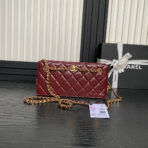 HANDBAG 27 IN GARNET RED DIAMOND PATTERN QUILTED SHINY LAMBSKIN GOLD HARDWARE - Image 2