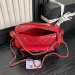 CAMERA BAG 24 IN RED SHINY CALFSKIN GOLD CHAIN - Image 4