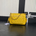 CAMERA BAG 24 IN MIMOSA YELLOW SHINY CALFSKIN GOLD CHAIN - Image 4