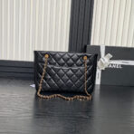 MAXI SHOULDER BAG CHAIN STRAP 28 IN BLACK CALFSKIN GOLD-TONE METALLIC - Image 5