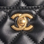 MAXI SHOULDER BAG CHAIN STRAP 28 IN BLACK CALFSKIN GOLD-TONE METALLIC - Image 10