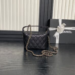 HOBO BAG 21 IN BLACK GRAINED CALFSKIN GOLD HARDWARE - Image 9