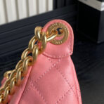 QUILTED HOBO CARGO BAG 31 IN BABY PINK  GOLD CHAIN - Image 9