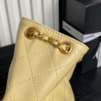 CRUISE DRAWSTRING BACKPACK 24 IN YELLOW LAMBSKIN GOLD-TONE METALLIC - Image 8