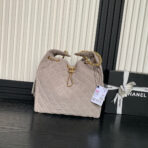 MEDIUM HANDBAG 40 IN BEIGE SUEDE GOLD HARDWARE - Image 2