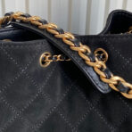 MEDIUM HANDBAG 40 IN BLACK SUEDE GOLD HARDWARE - Image 4