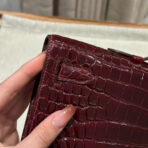 KELLY CUT 31 IN SANGRIA PURPLE CROCO-EMBOSSED  WITH GOLD HARDWARE - Image 3